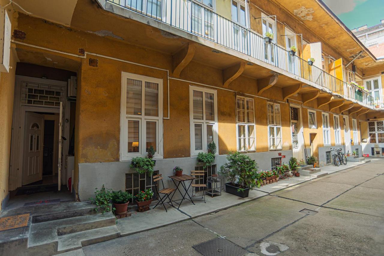 Magica - Cosy Apartment In The Heart Of Budapeste Exterior foto